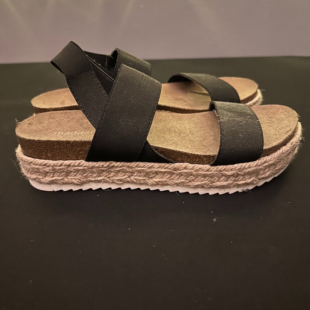 GUC, Girl's Steve Madden sandals, black, size 6.5